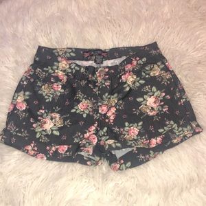 floral shorts